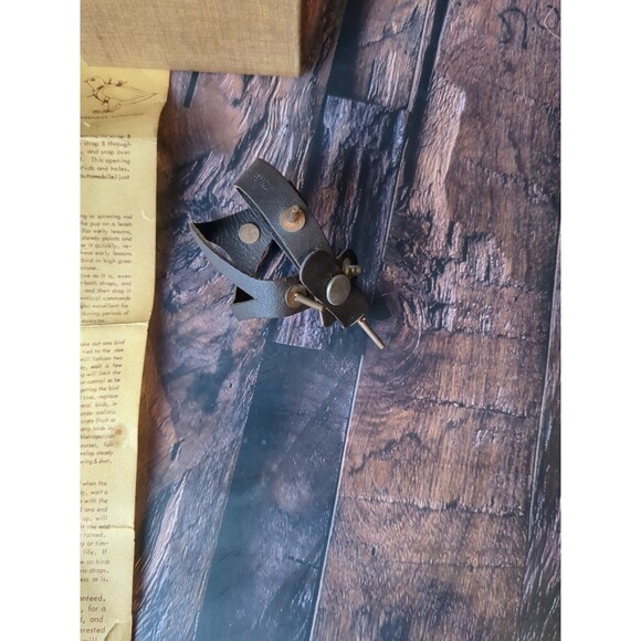VTG Studded Quail Harness Le Captive Leather Strap Game Bird Rustic Cabin Decor - Picture 10 of 16